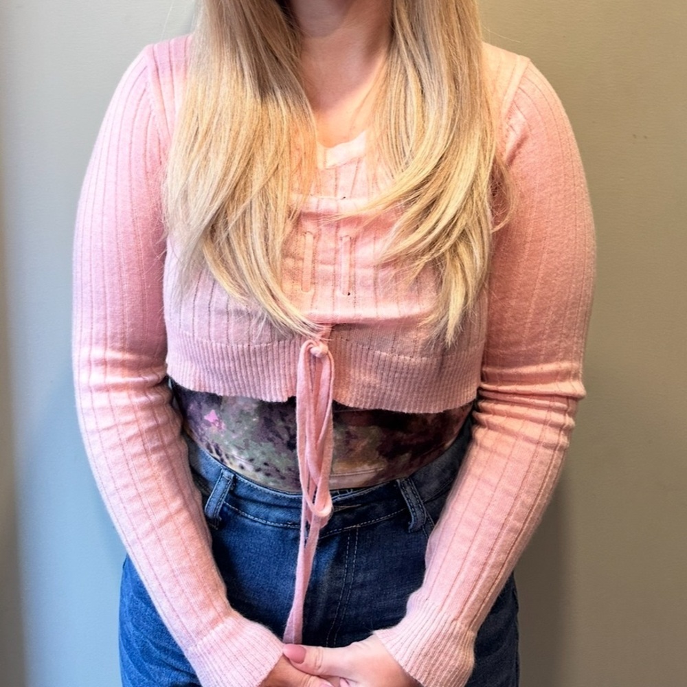 💕 Pink Ribbed Knit Tie-Front Top